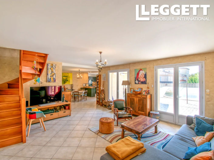 Image No.6-5 Bed House for sale