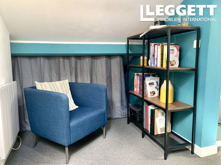 Image No.10-1 Bed House for sale