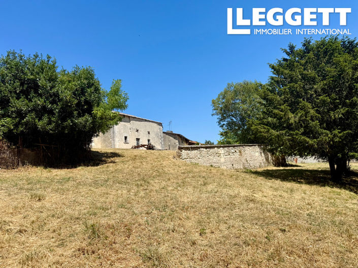 Image No.2-4 Bed House for sale