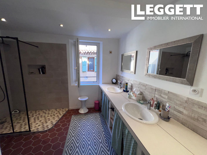 Image No.9-3 Bed House for sale