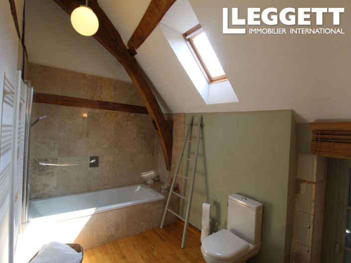 Image No.10-3 Bed House for sale