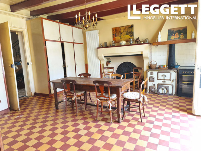 Image No.6-6 Bed House for sale