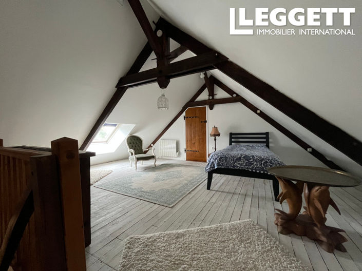 Image No.10-6 Bed House for sale