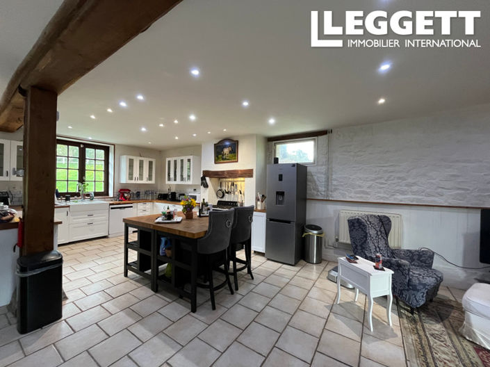 Image No.3-6 Bed House for sale