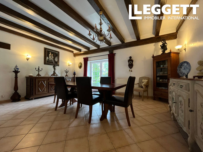 Image No.6-6 Bed House for sale