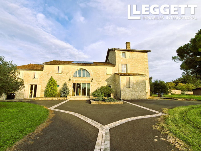 Image No.1-Maison de 5 chambres à vendre à Mansle