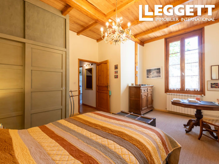 Image No.9-2 Bed House for sale