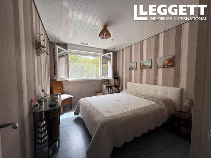 Image No.8-4 Bed House for sale