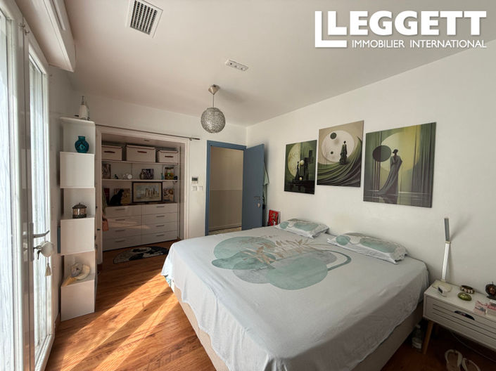 Image No.9-4 Bed House for sale