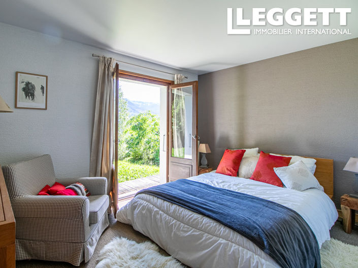 Image No.7-4 Bed House for sale