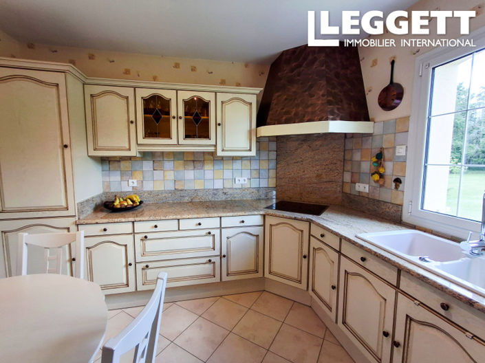 Image No.3-4 Bed House for sale