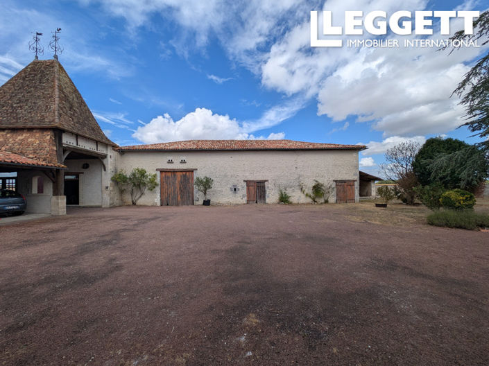 Image No.9-5 Bed House for sale