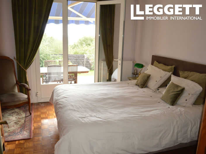 Image No.9-5 Bed House for sale