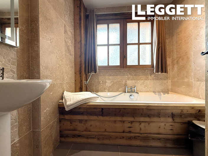 Image No.8-4 Bed Apartment for sale