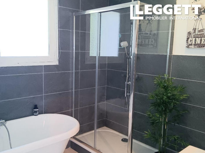 Image No.8-3 Bed House for sale