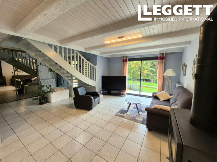 Image No.6-5 Bed House for sale