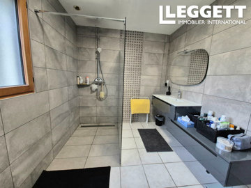 ahr0chm6ly9jzg4uagvzdglhlmltbw8vaw1hz2uvvevom