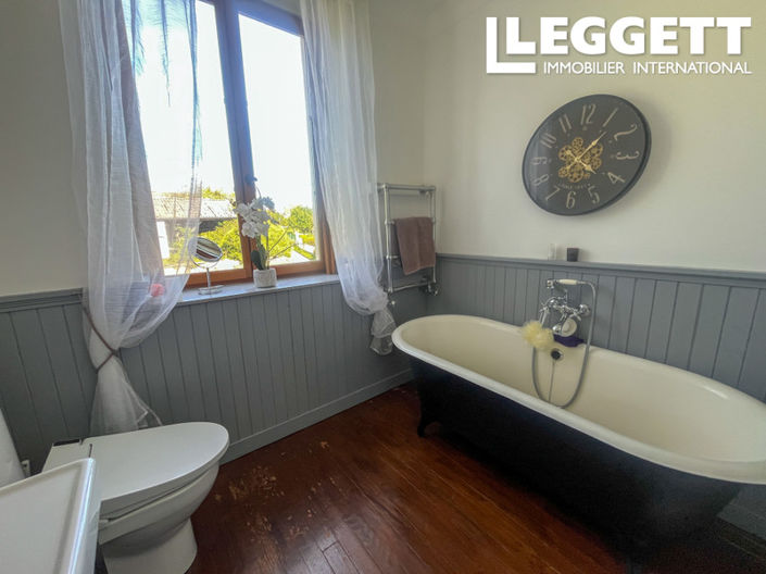 Image No.7-4 Bed House for sale