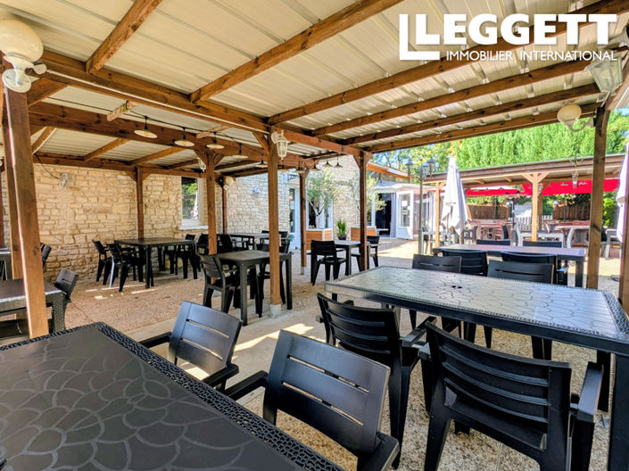 Image No.2-Commercial de 3 chambres à vendre à Mansle