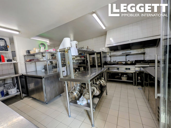 Image No.7-Commercial de 3 chambres à vendre à Mansle