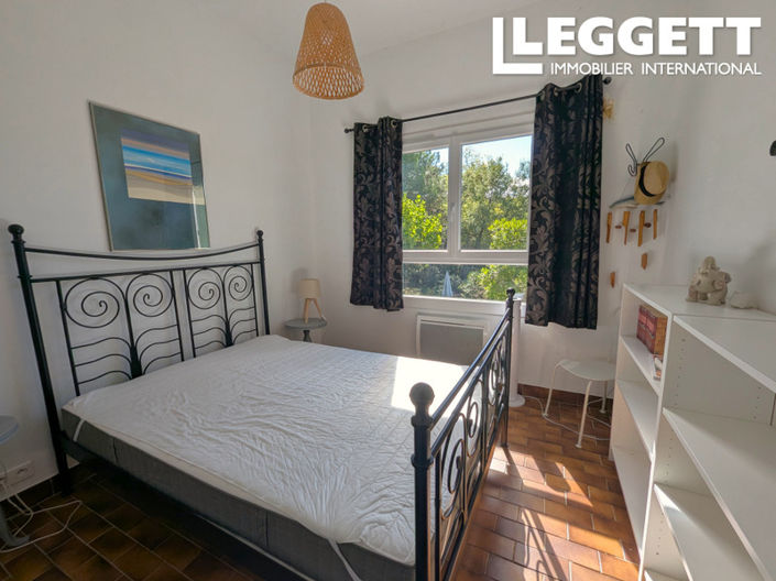 Image No.10-5 Bed House for sale