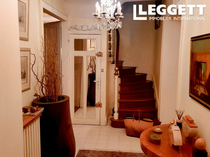 Image No.6-4 Bed House for sale