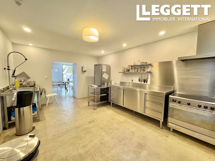 Image No.5-18 Bed House for sale