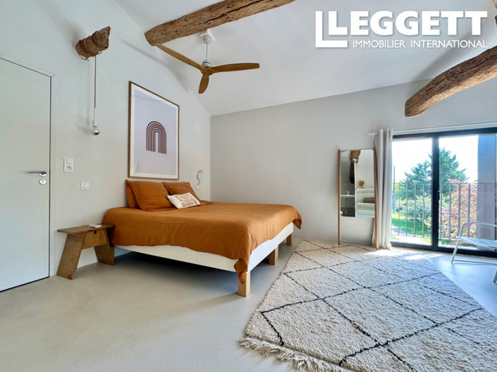 Image No.6-18 Bed House for sale