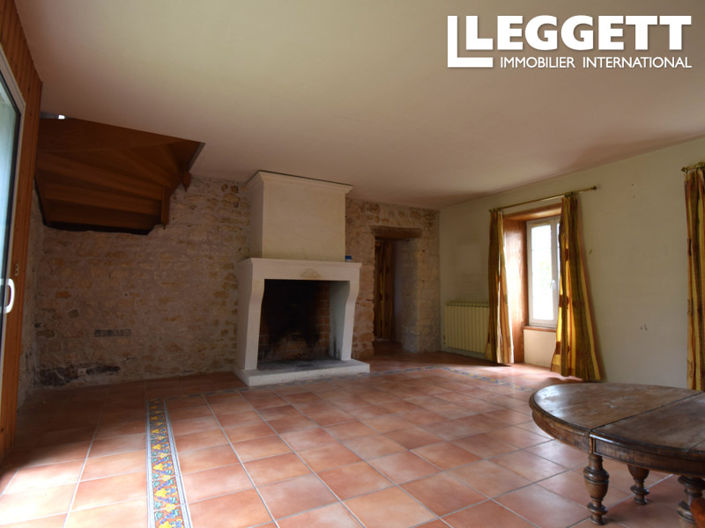 Image No.10-6 Bed House for sale