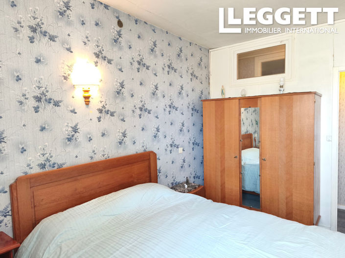 Image No.7-4 Bed House for sale