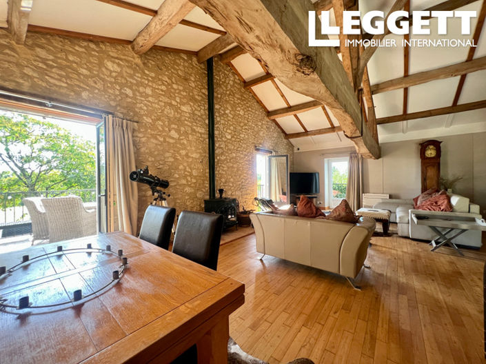 Image No.10-6 Bed House for sale