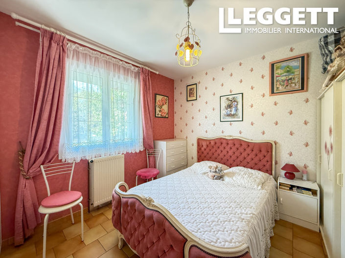 Image No.6-4 Bed House for sale