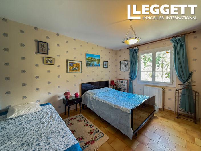 Image No.7-4 Bed House for sale