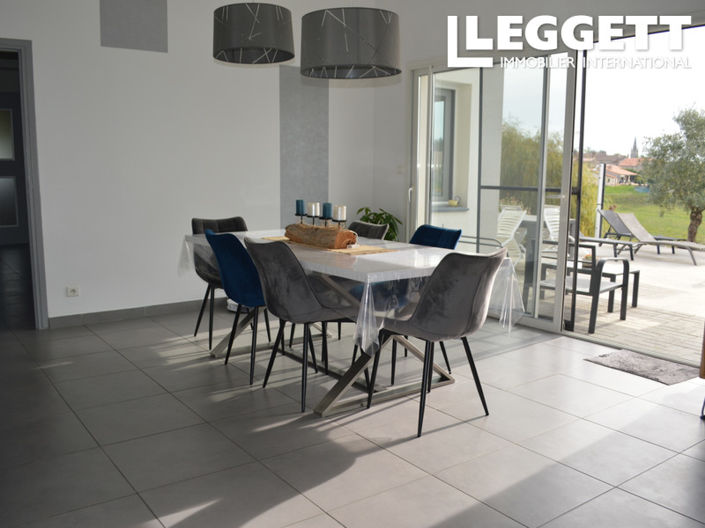 Image No.4-4 Bed House for sale