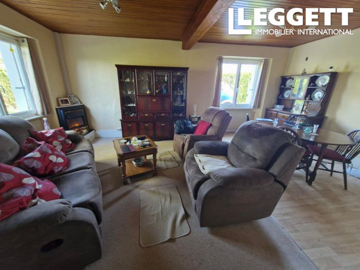 Image No.6-3 Bed House for sale