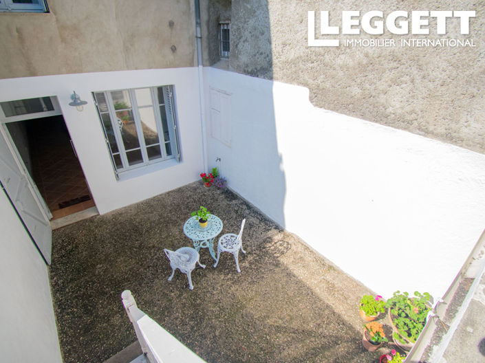 Image No.2-4 Bed House for sale