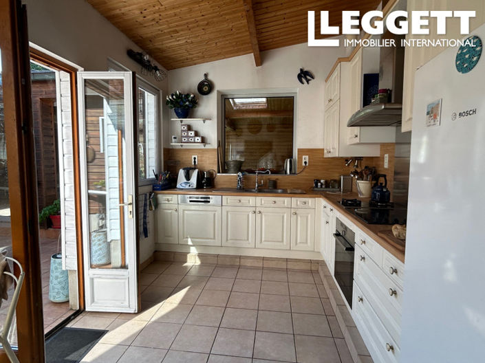 Image No.10-4 Bed House for sale