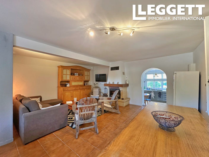 Image No.6-3 Bed House for sale