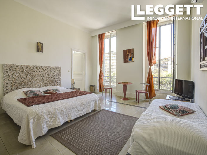 Image No.6-5 Bed Apartment for sale