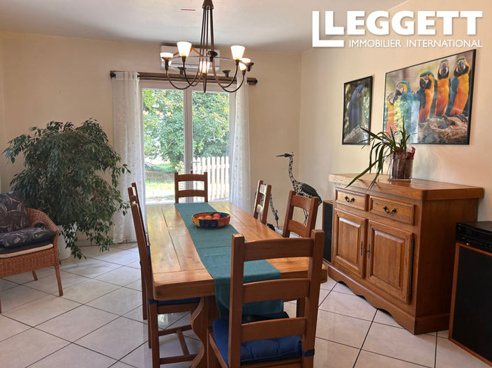 Image No.4-6 Bed House for sale