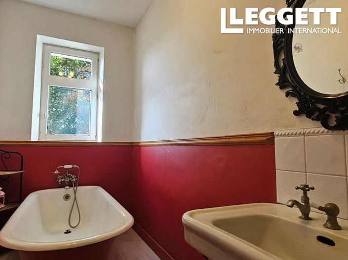 Image No.6-3 Bed House for sale