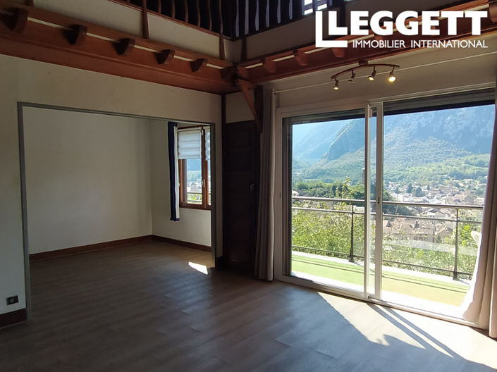 Image No.7-2 Bed House for sale