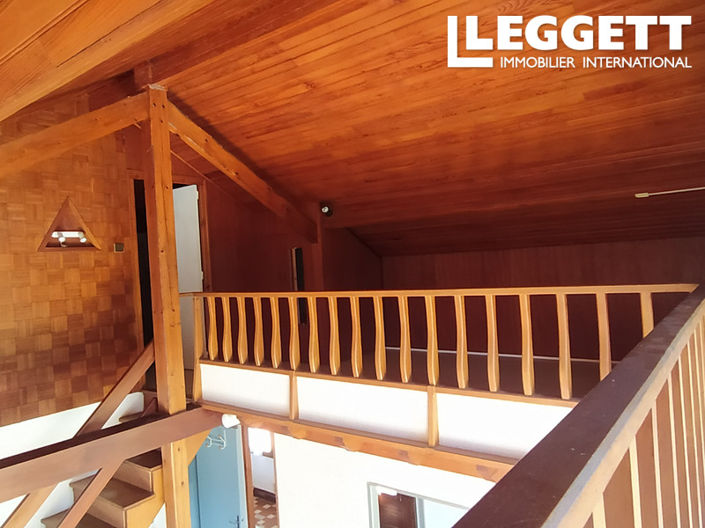 Image No.9-2 Bed House for sale