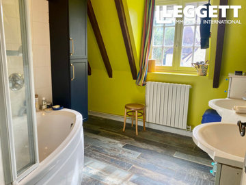 ahr0chm6ly9jzg4uagvzdglhlmltbw8vaw1hz2uvvevom