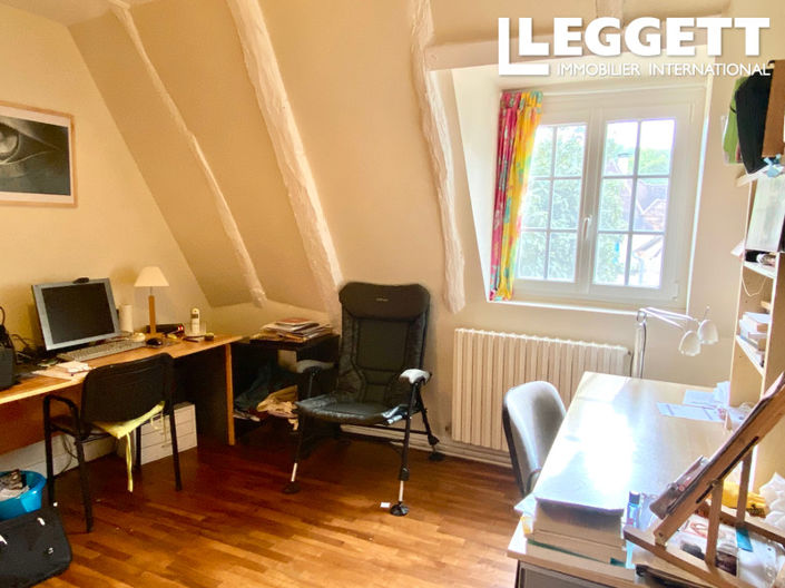 Image No.10-4 Bed House for sale