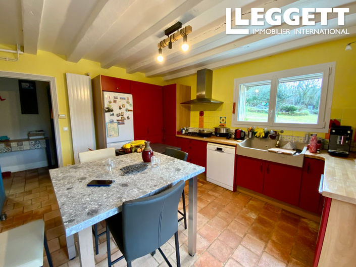 Image No.8-4 Bed House for sale