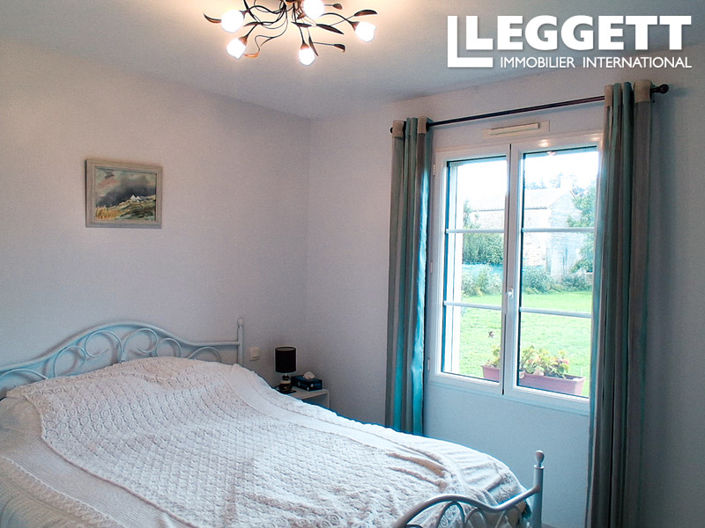 Image No.10-4 Bed House for sale