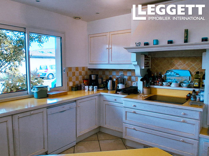 Image No.6-4 Bed House for sale