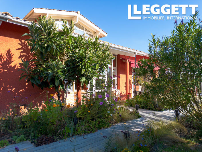 Image No.3-5 Bed House for sale