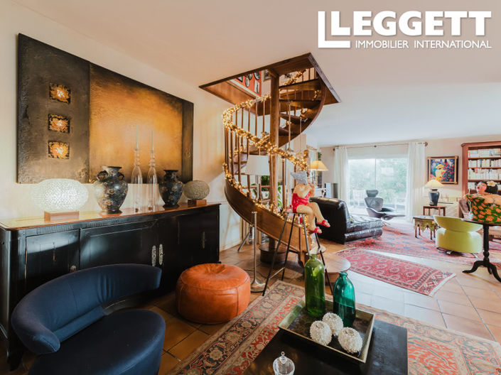 Image No.4-5 Bed House for sale